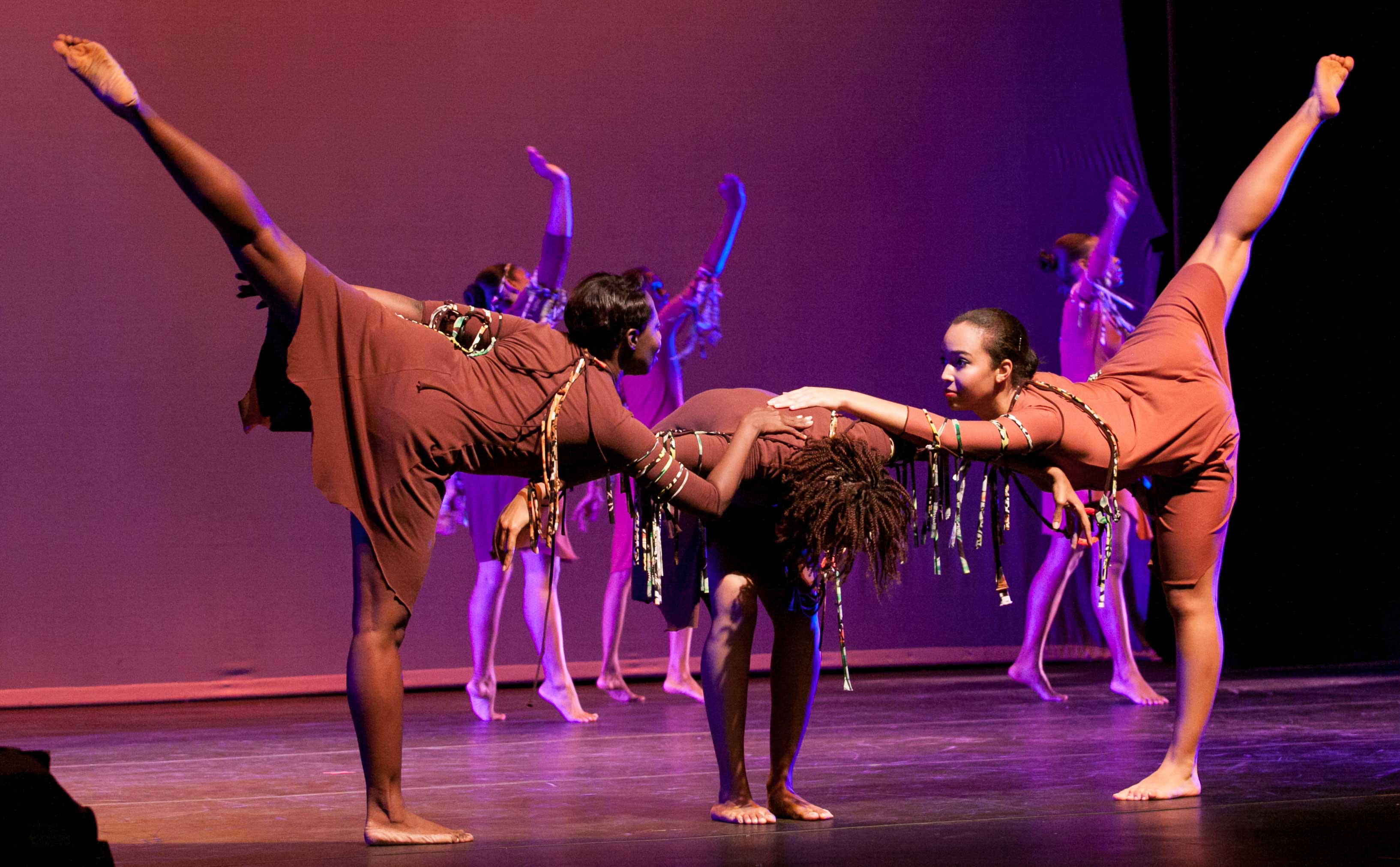 The NDDCI in the re-staging of Jeffrey Carter’s 1993 choreography, Rhythmic Souls, during the 2012 dance season, Transition. Photo courtesy Mark Gellineau for the NDDCI.